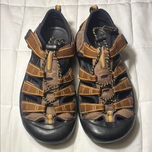 Keen Closed Toe Waterproof Brown Outdoor Adventure Sandals